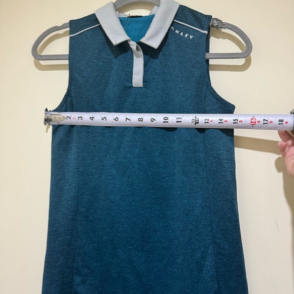 Women’s Oakley Blue Golf Sport Activewear Lightweight Tennis Tank Top No Size - Picture 13 of 16